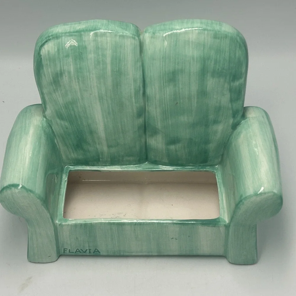 Flavia Pottery Cat Kitten Mini Couch Sofa Trinket Box Sleeping Pastel Whimsical